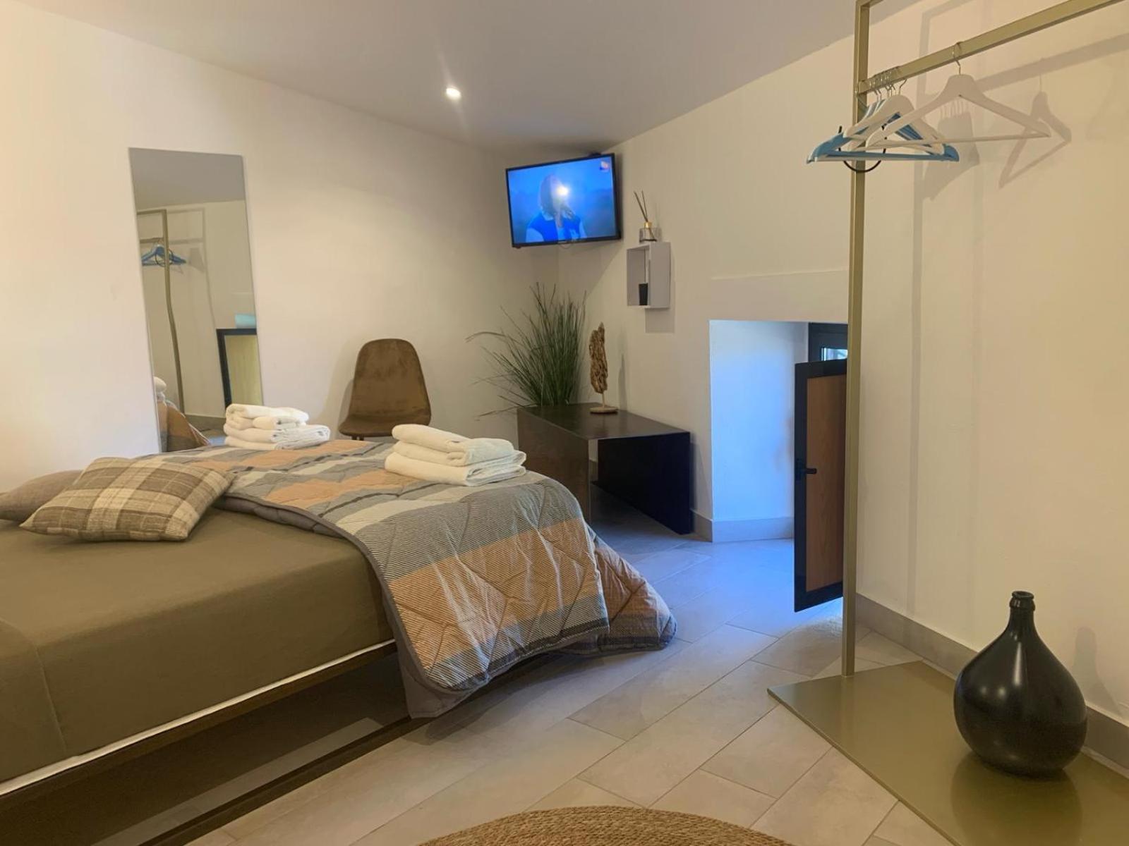 Ci Thorno Hotel Crosia Eksteriør billede